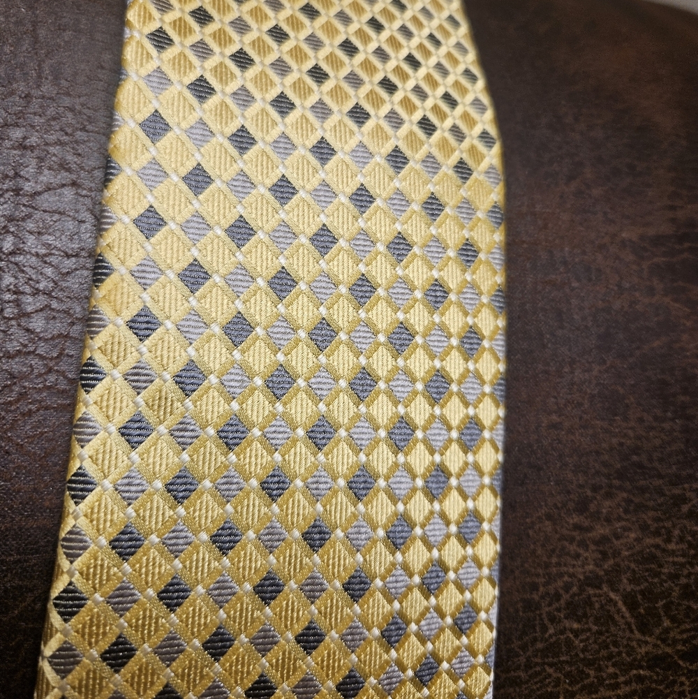 Donald Trump Men's Tie Necktie Yellow Gray Siver - Picture 3 of 9